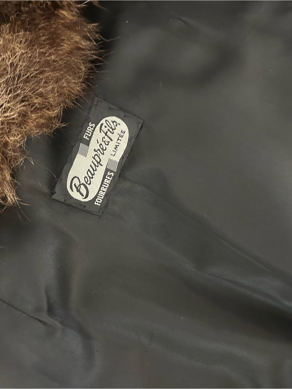 Vintage Long Genuine Fur Coat – 70s Style - Picture 9 of 11